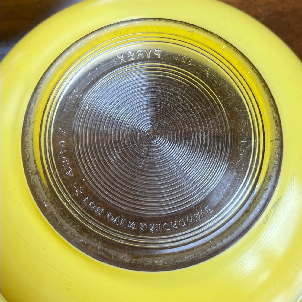 3- Pyrex Vintage Mixing Bowls Yellow Clear Bottoms - Picture 10 of 16